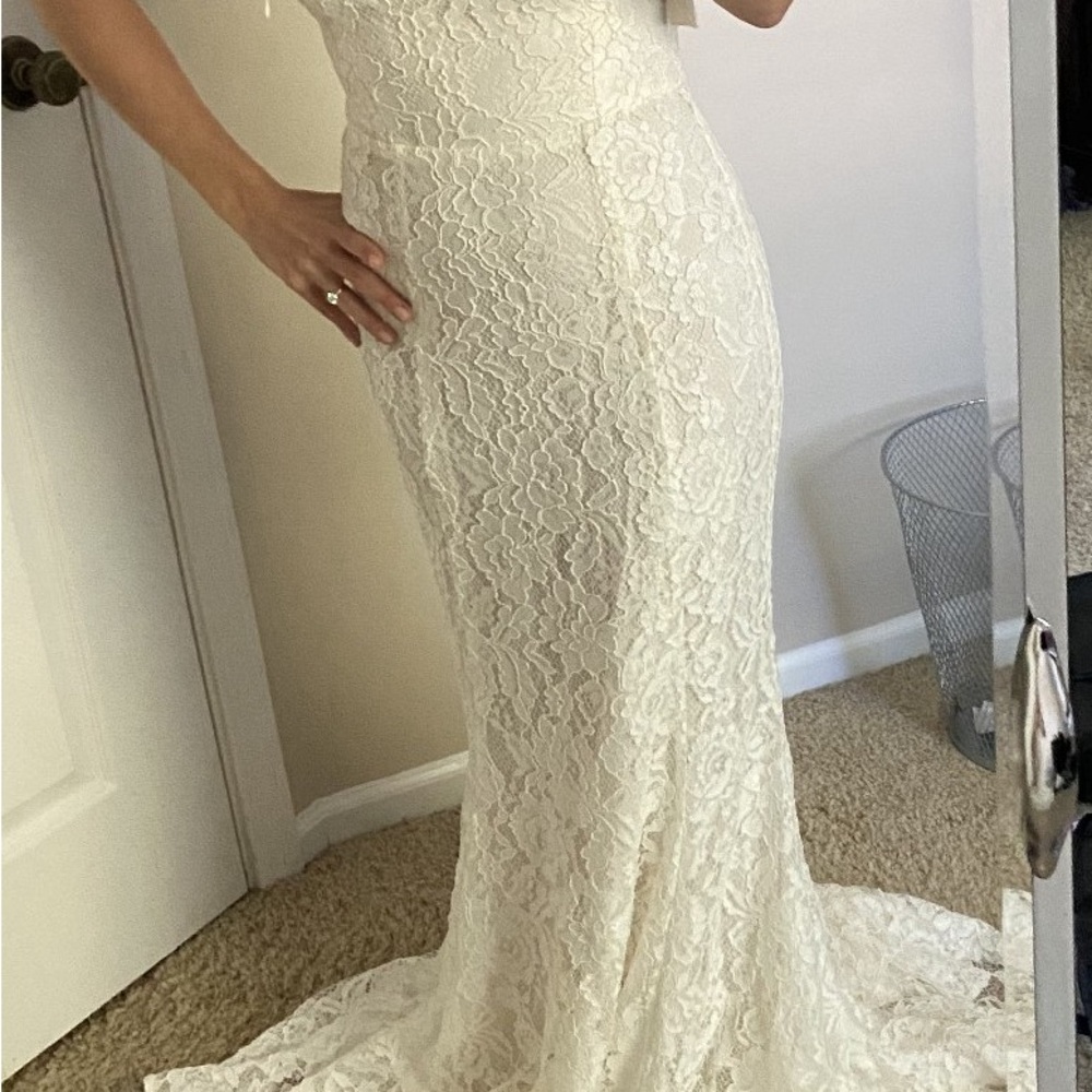 Reformation Lace Wedding Dress in Cream - Picture 3 of 12